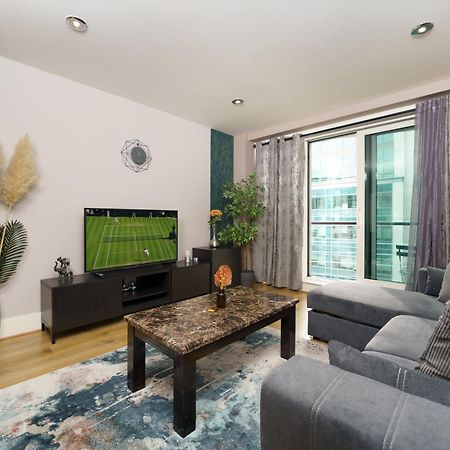 St George Wharf Apartment London Bagian luar foto