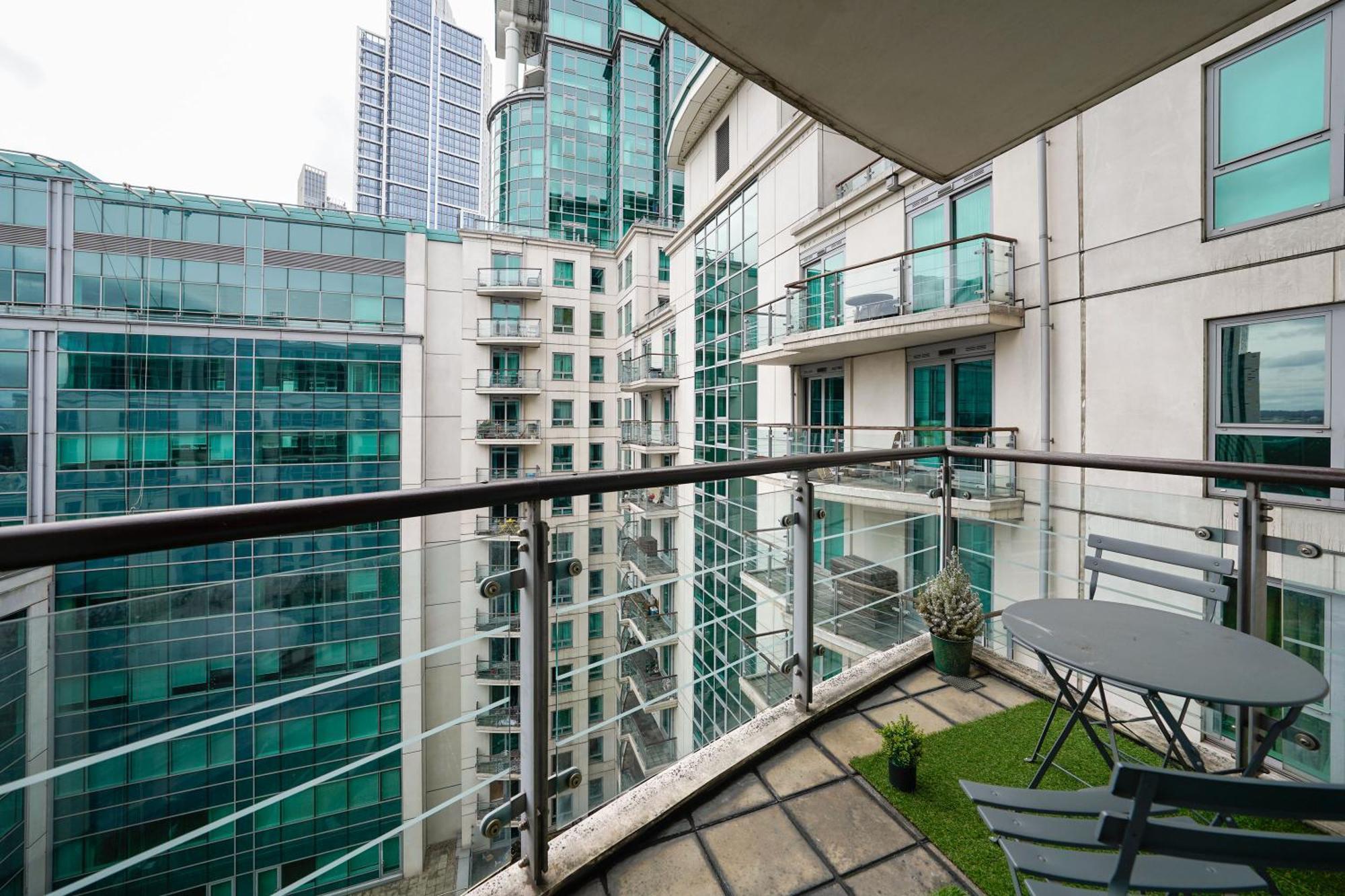 St George Wharf Apartment London Bagian luar foto